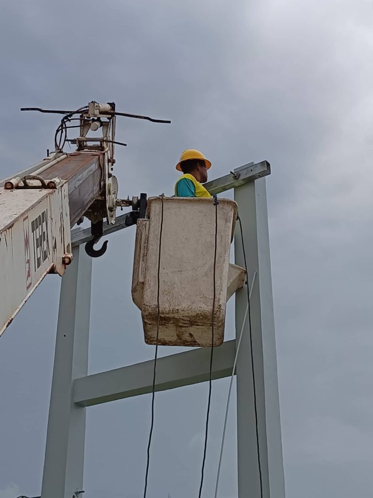 CONSTRUCTION OF THREE 3 PHASE LINE IN BANATE TODAY AUGUST 18 2022